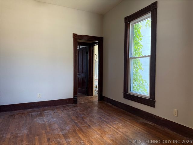 512 E 8th Street, Coffeyville, KS 67337