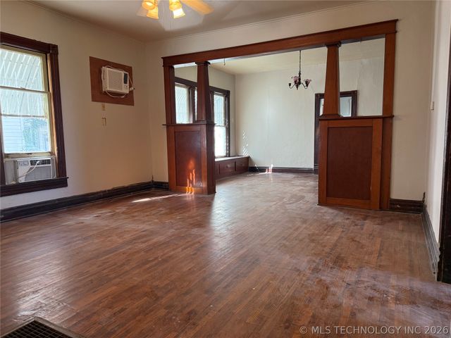 512 E 8th Street, Coffeyville, KS 67337