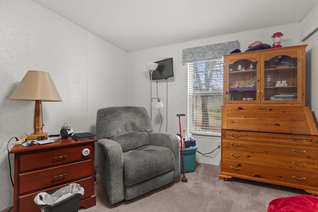 22555 E Elk Trail, Redding, CA 96003