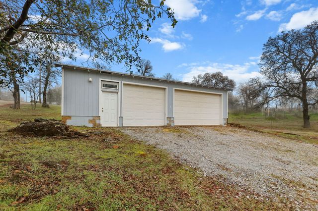 22555 E Elk Trail, Redding, CA 96003