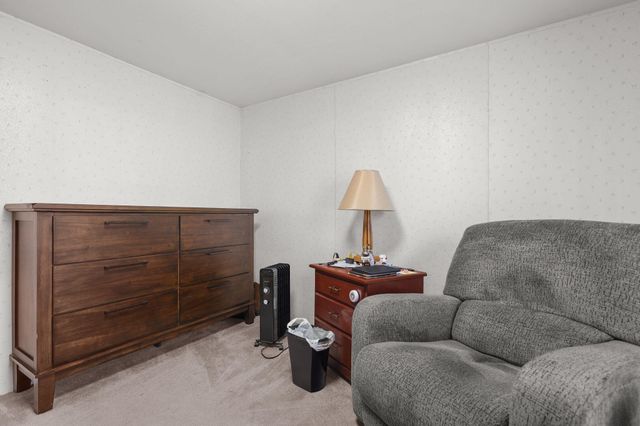 22555 E Elk Trail, Redding, CA 96003