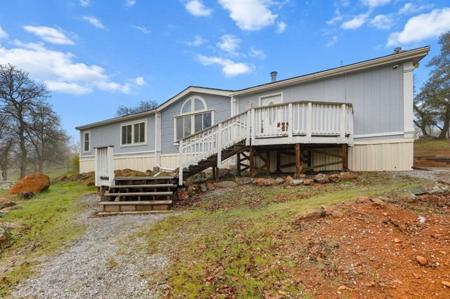 22555 E Elk Trail, Redding, CA 96003