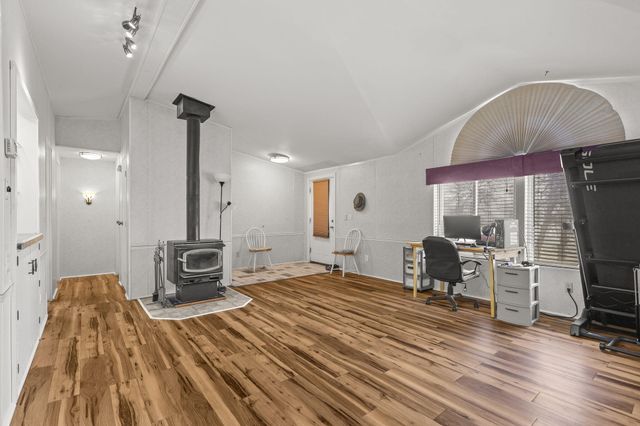 22555 E Elk Trail, Redding, CA 96003