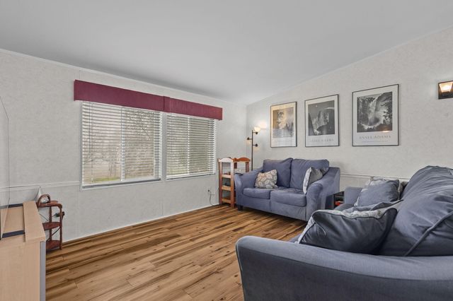 22555 E Elk Trail, Redding, CA 96003