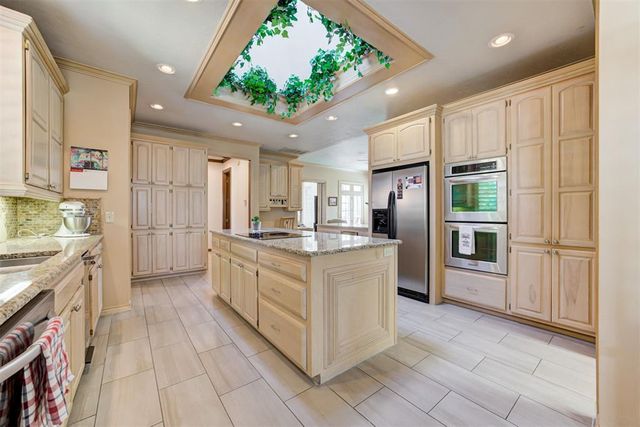 1300 Eagle Drive, Edmond, OK 73034