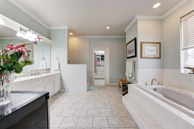 1300 Eagle Drive, Edmond, OK 73034