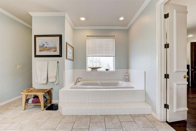 1300 Eagle Drive, Edmond, OK 73034