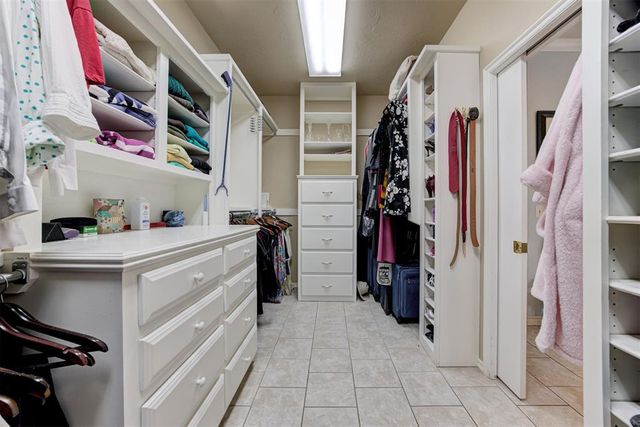 1300 Eagle Drive, Edmond, OK 73034