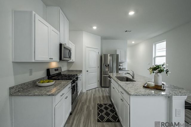 945 Drago Ln, Baton Rouge, LA 70820