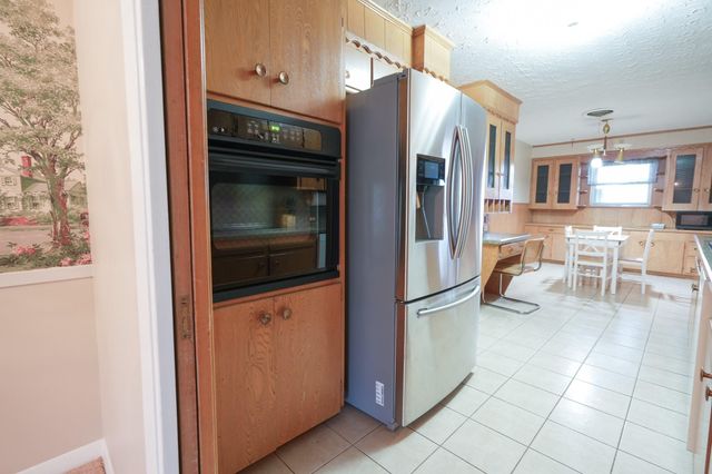 1702 Ivie Lee Street, Baytown, TX 77520