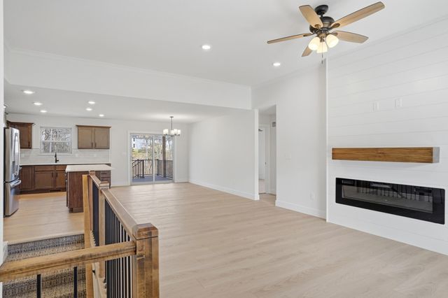 4905 S SCOTT BLVD, Columbia, MO 65203
