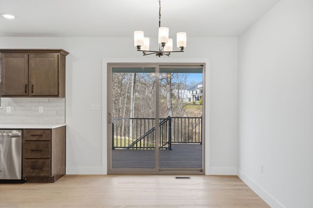 4905 S SCOTT BLVD, Columbia, MO 65203