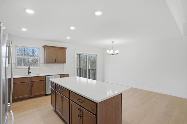 4905 S SCOTT BLVD, Columbia, MO 65203