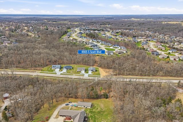 4905 S SCOTT BLVD, Columbia, MO 65203
