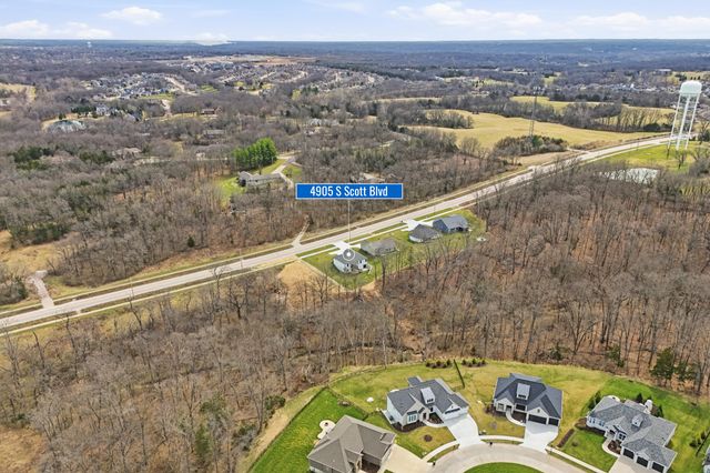 4905 S SCOTT BLVD, Columbia, MO 65203