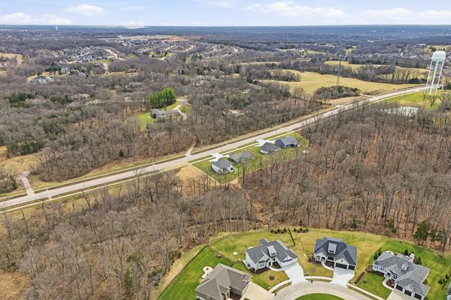 4905 S SCOTT BLVD, Columbia, MO 65203