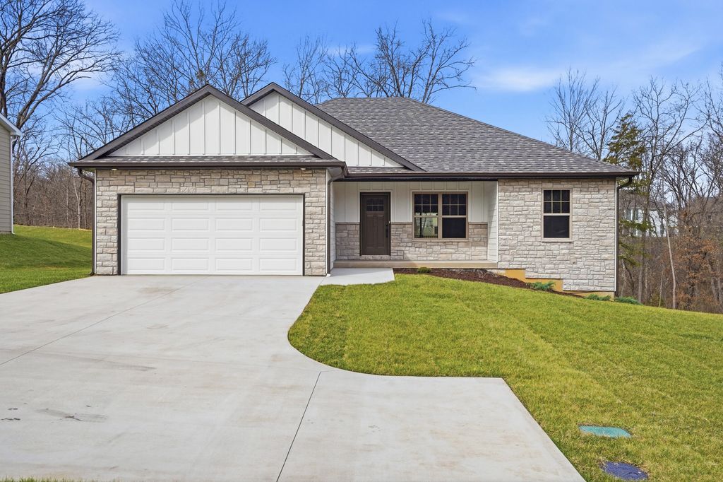4905 S SCOTT BLVD, Columbia, MO 65203