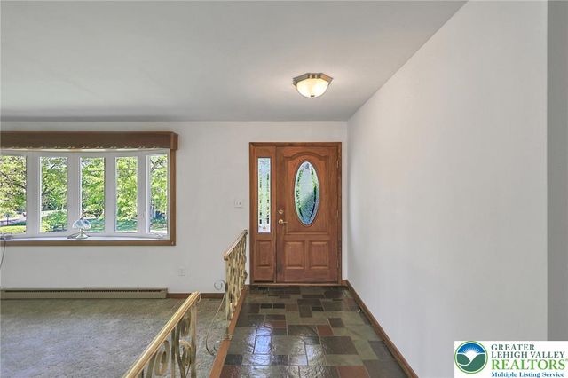 1004 Maple Street, Pottsville, PA 17901