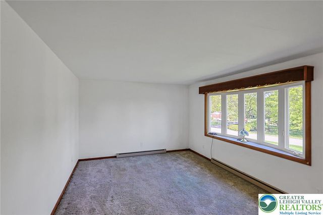 1004 Maple Street, Pottsville, PA 17901