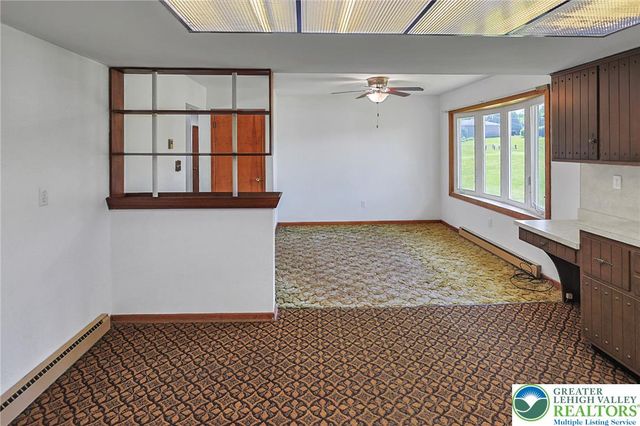 1004 Maple Street, Pottsville, PA 17901