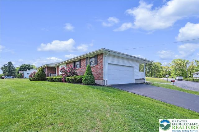 1004 Maple Street, Pottsville, PA 17901