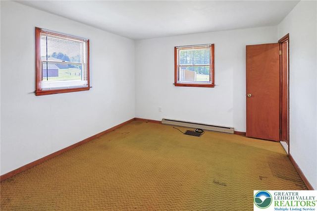 1004 Maple Street, Pottsville, PA 17901