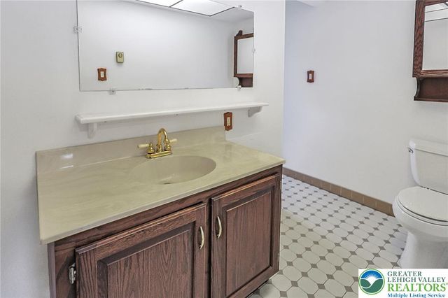 1004 Maple Street, Pottsville, PA 17901