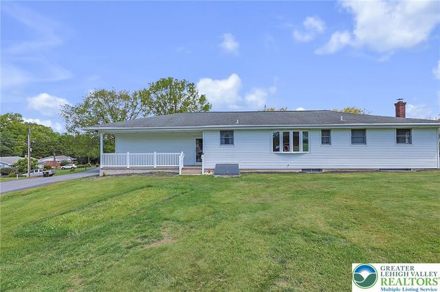 1004 Maple Street, Pottsville, PA 17901