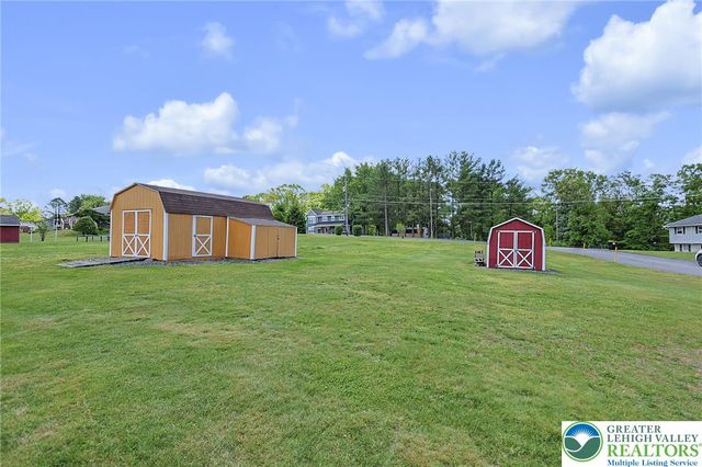 1004 Maple Street, Pottsville, PA 17901