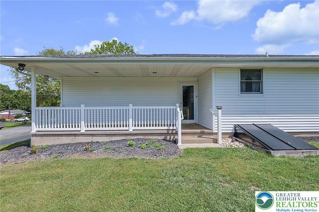 1004 Maple Street, Pottsville, PA 17901