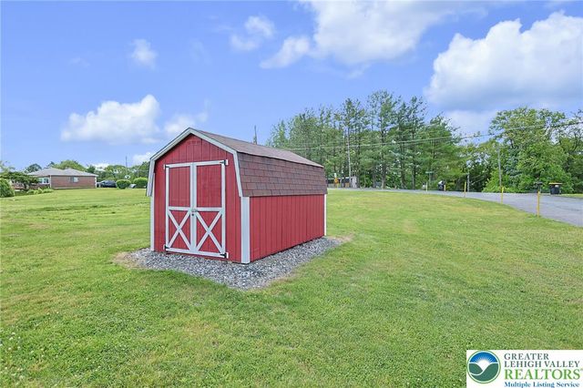 1004 Maple Street, Pottsville, PA 17901