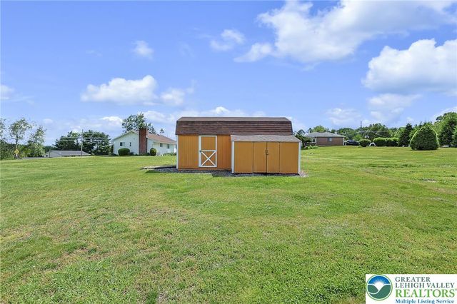 1004 Maple Street, Pottsville, PA 17901