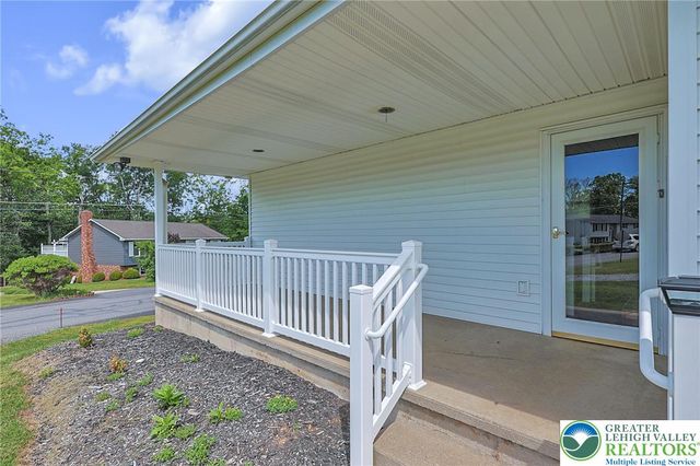 1004 Maple Street, Pottsville, PA 17901
