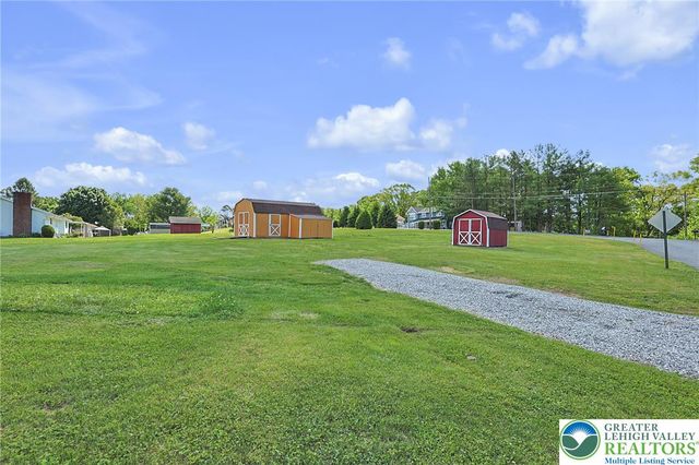 1004 Maple Street, Pottsville, PA 17901