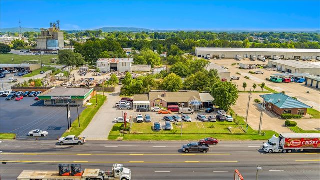 2305 Thompson Street, Springdale, AR 72764