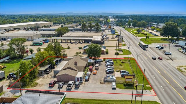 2305 Thompson Street, Springdale, AR 72764