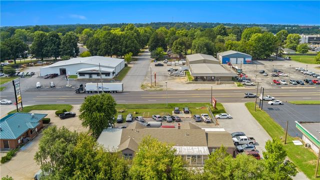 2305 Thompson Street, Springdale, AR 72764