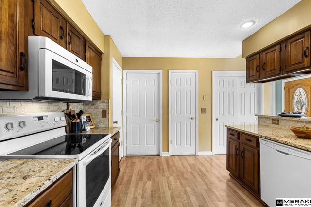 11705 Ruggles Circle, Omaha, NE 68164