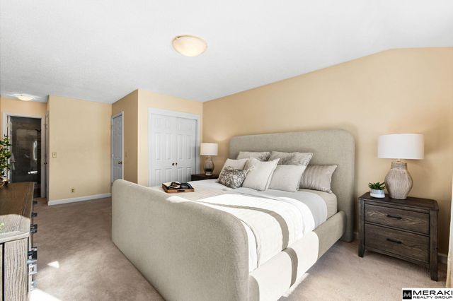 11705 Ruggles Circle, Omaha, NE 68164