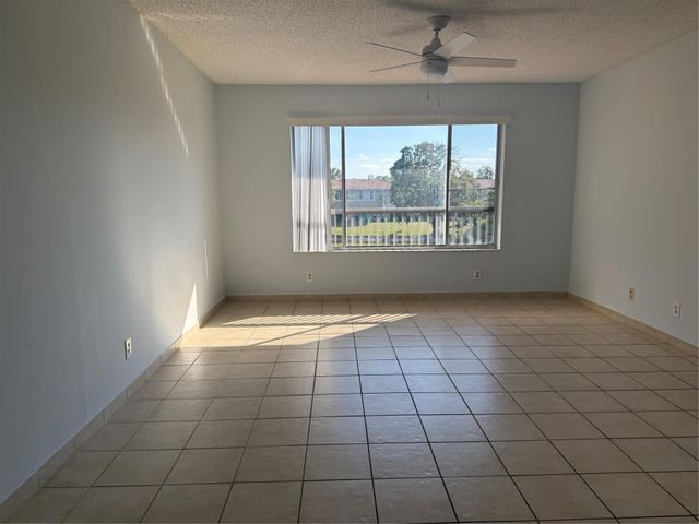 9930 N Twin Lakes Dr 7-L, Coral Springs, FL 33071