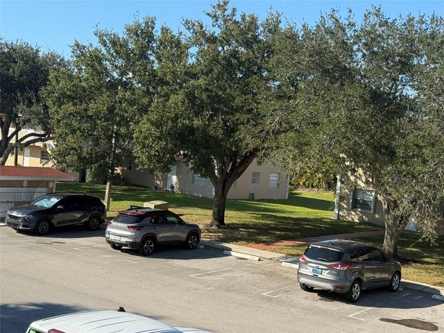 9930 N Twin Lakes Dr 7-L, Coral Springs, FL 33071