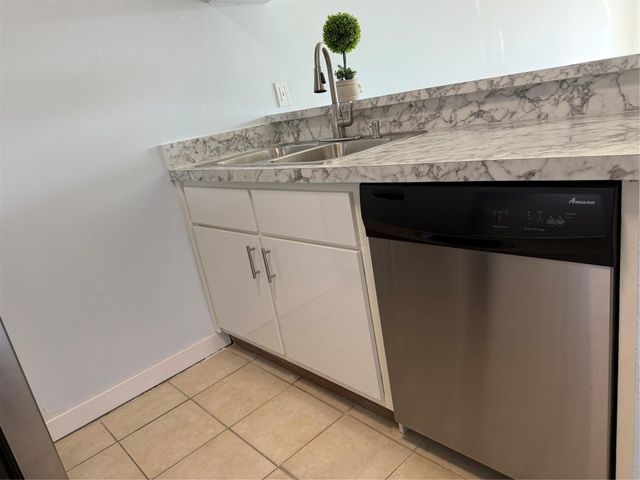 9930 N Twin Lakes Dr 7-L, Coral Springs, FL 33071