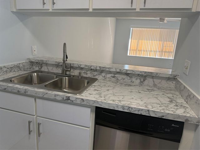 9930 N Twin Lakes Dr 7-L, Coral Springs, FL 33071