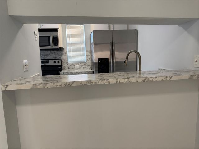 9930 N Twin Lakes Dr 7-L, Coral Springs, FL 33071