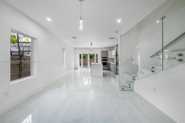 3142 Carter St 3142, Miami, FL 33133