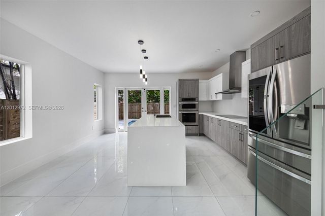 3142 Carter St 3142, Miami, FL 33133