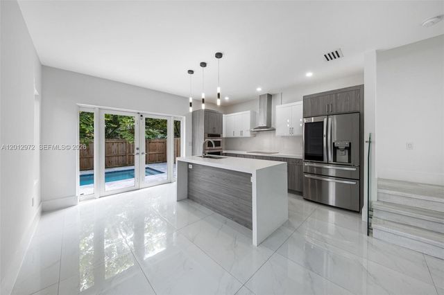 3142 Carter St 3142, Miami, FL 33133