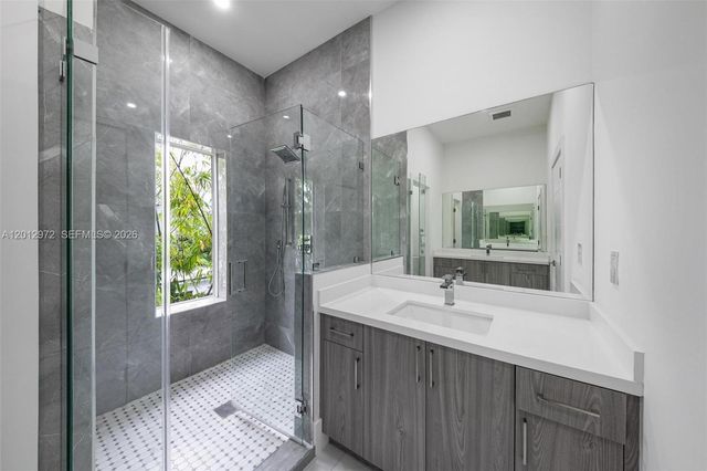 3142 Carter St 3142, Miami, FL 33133
