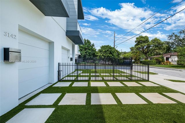 3142 Carter St 3142, Miami, FL 33133