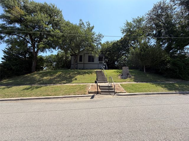 811 N Elm Street, Sherman, TX 75090